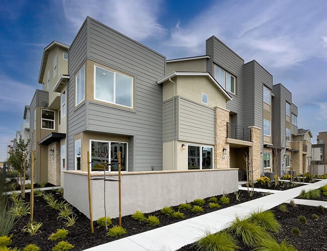 exterior-6363-dandelion-street-moonstone-at-rosewood-brookfield-residential