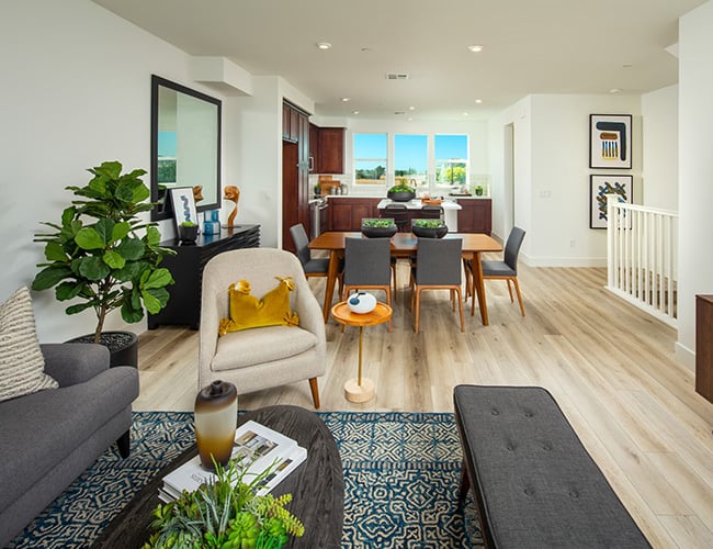 moonstone-log-great-room-to-kitchen-650x500